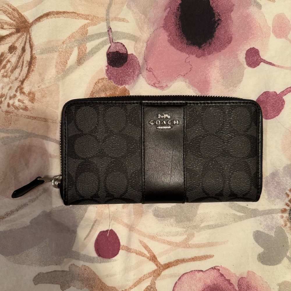 Coach wallet